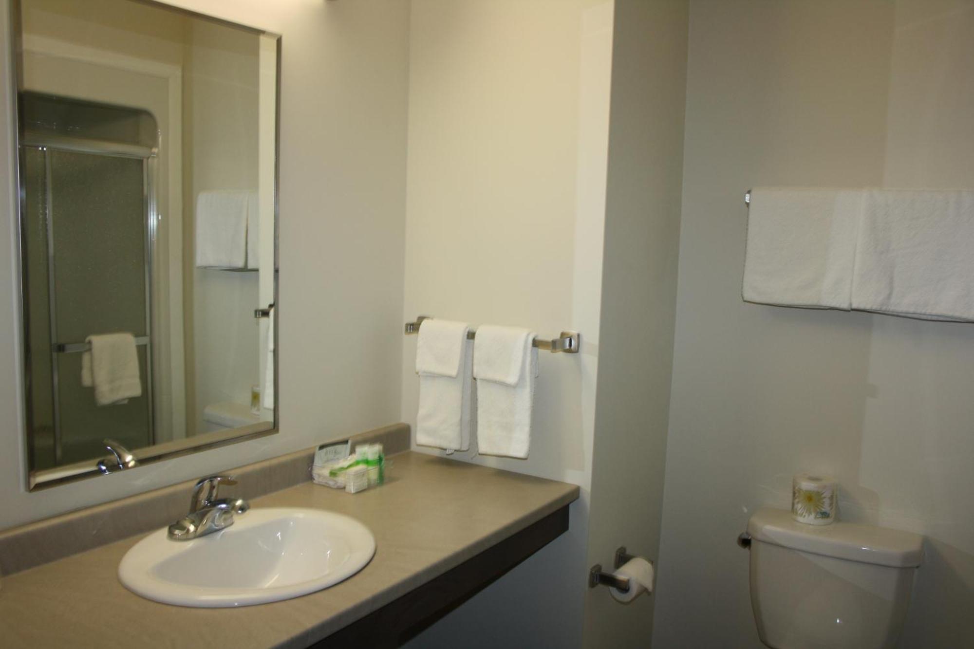 Crossroads Inn & Suites Paradise Zimmer foto